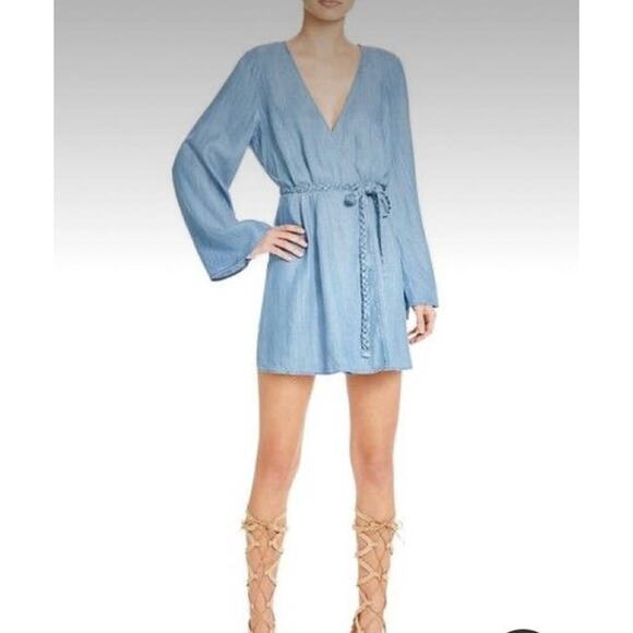 GUESS BELL-SLEEVE CHAMBRAY WRAP DRESS NWOT SIZE XS - Picture 1 of 10